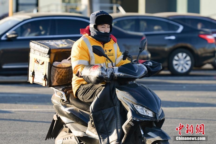 北京遭遇大風(fēng)降溫天氣