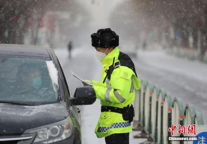 疫情下的河北固安：風雪中的堅守