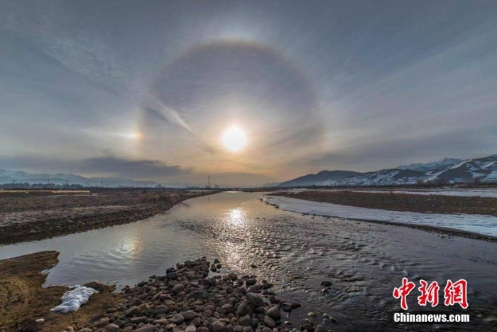 罕見(jiàn)！青海門(mén)源天空出現(xiàn)“幻日”奇觀