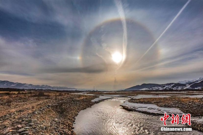 罕見(jiàn)！青海門(mén)源天空出現(xiàn)“幻日”奇觀