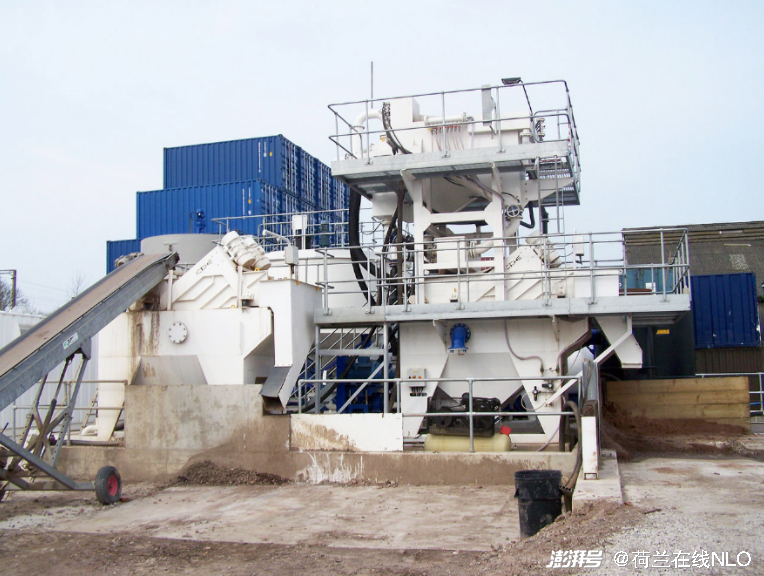 土壤修復(fù)廠，圖/Peter Craven - CDEnviroequipment at Soil Remediation plant2 CC BY 2.0協(xié)議 