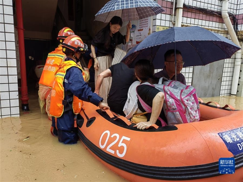 （新華全媒+·圖文互動）（1）南方強(qiáng)降雨致超警洪水 多地提升應(yīng)急響應(yīng)