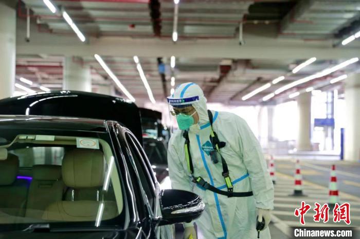 港珠澳大橋邊檢站全力以赴為“澳車北上”保暢通