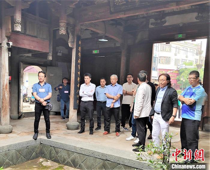 福建金門馬祖地區(qū)建筑師公會參觀點頭鎮(zhèn)媽祖天后宮?！罱ㄆ?攝