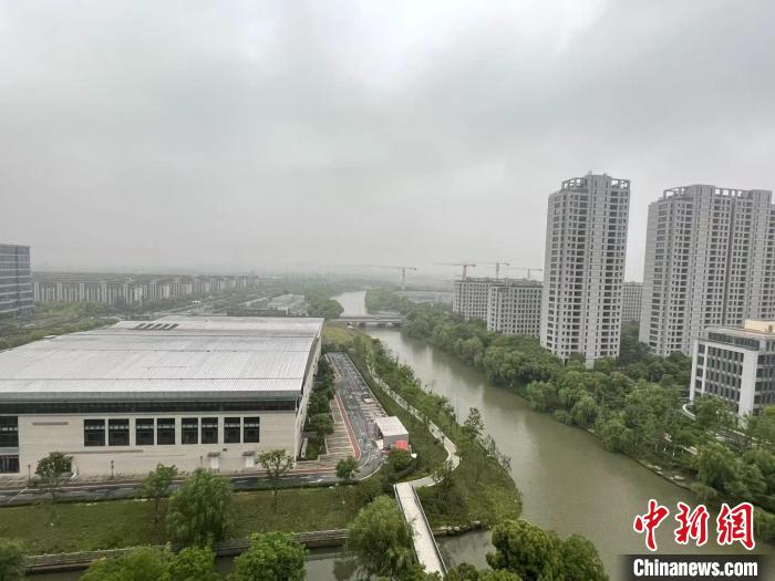 長三角地區(qū)本輪降雨進(jìn)入最強(qiáng)時(shí)段降水降溫齊“上崗”